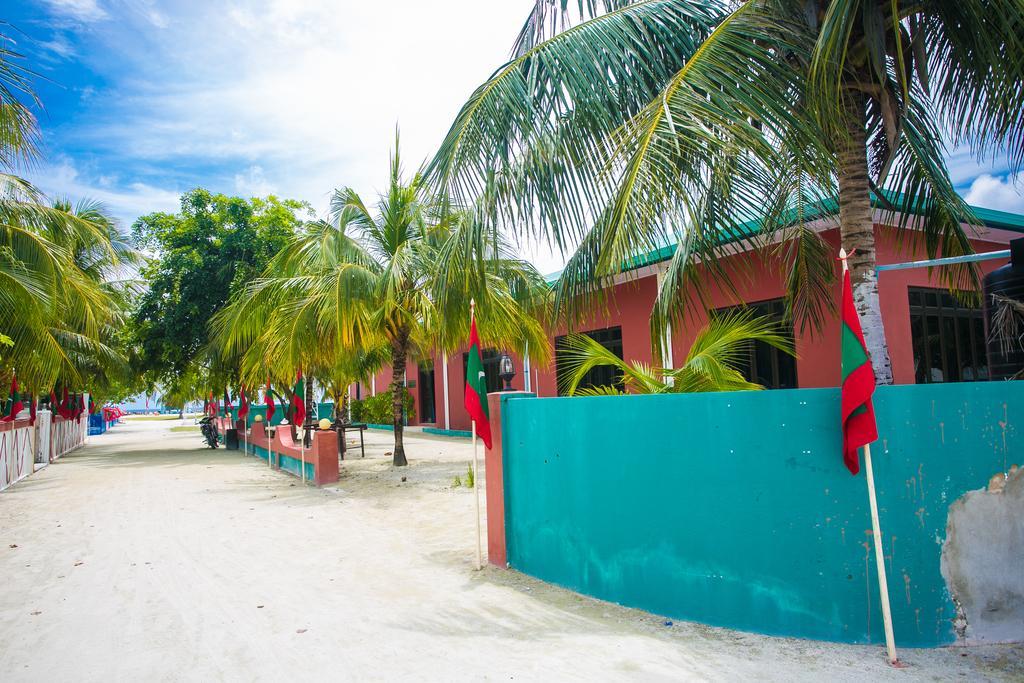 Отель Maldives Seashine Хураа Экстерьер фото