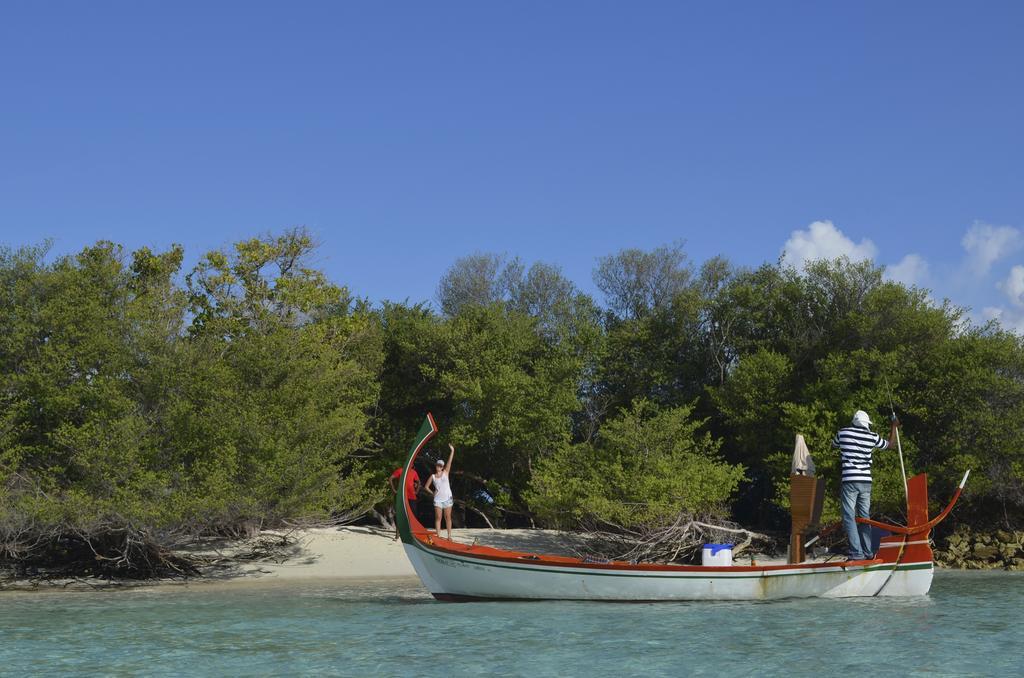 Отель Maldives Seashine Хураа Экстерьер фото